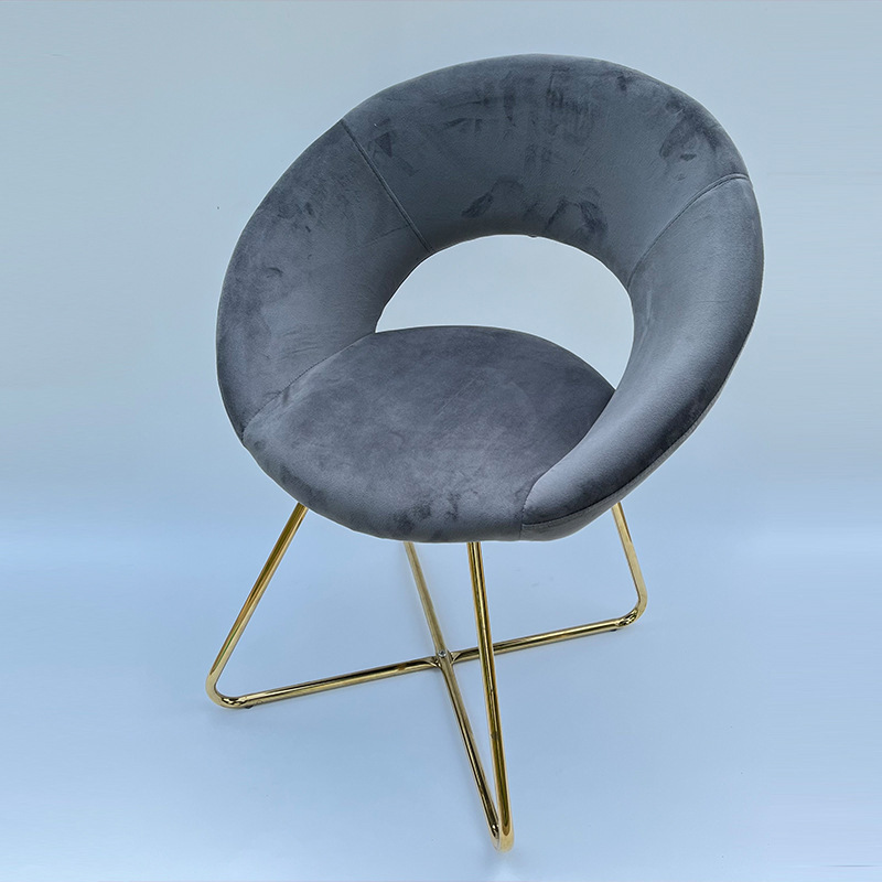 Transfronterizos simple silla de comedor redonda de espalda al por mayor taburetes de comedor casero silla de ocio silla de comedor de terciopelo tipo luna