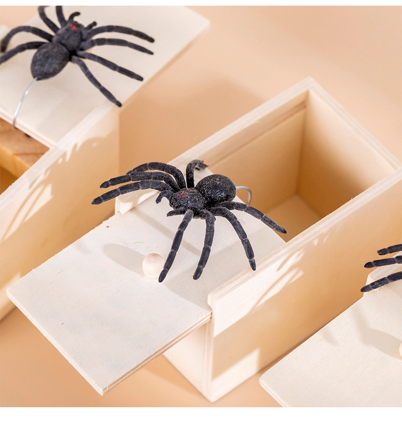 吓一跳恶搞蜘蛛盒_10.jpg