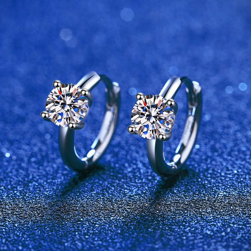 S925 Sterling Silver Earrings Plated with PT950 Moissanite, High-End Classic Four-Prong, D-Color, 50-Point Moissanite Earrings for Women