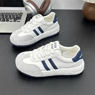 Zapatos blancos pequeños, zapatos de entrenamiento alemanes para mujer, primavera y verano de 2025, nuevos zapatos deportivos de suela suave transpirables y cómodos de cuero, zapatos individuales de todo fósforo