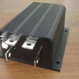 苏州电动巡逻车配件，益高电动车玻璃，益高电动车轮胎