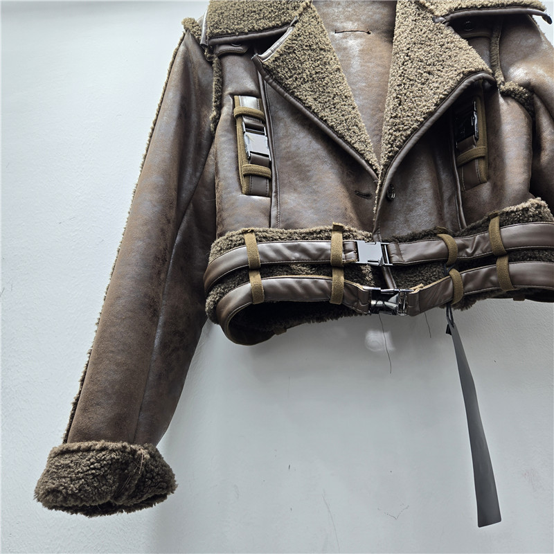 Retro americano de cuello grande abrazado abrigo de piel de invierno de mujer nuevo tipo de lana de cordero gruesa trajes de locomotora image 4