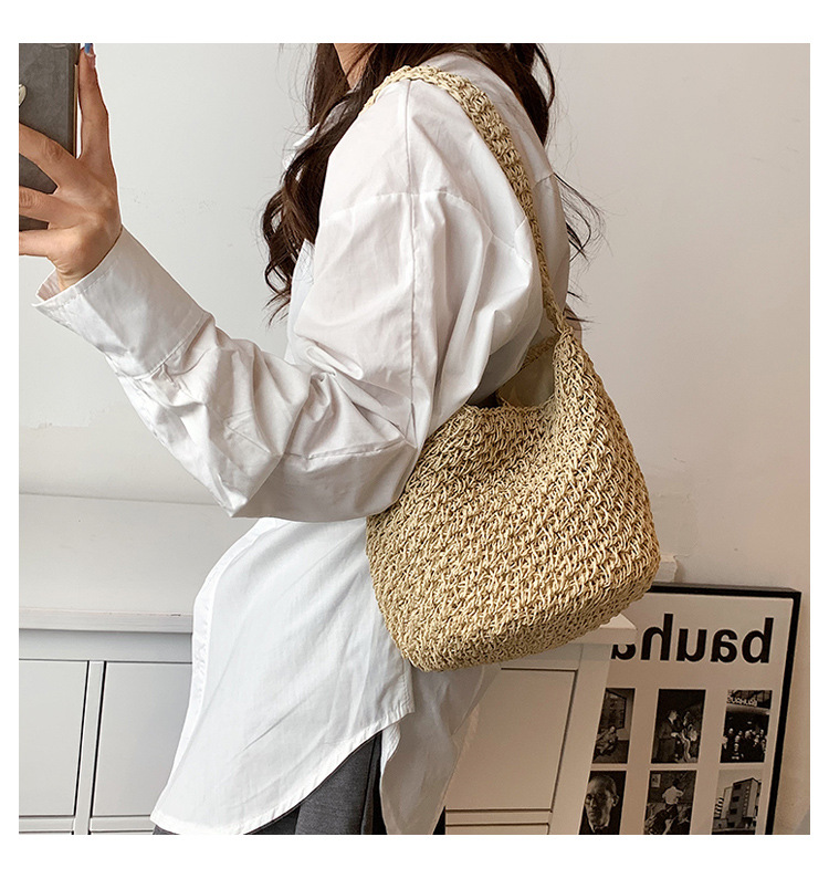 Straw Solid Color Vacation Weave Soft Surface Square Magnetic Buckle Straw Bag display picture 3