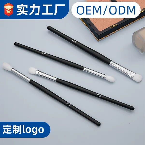 Customized Animal Hair Makeup Brush Set, Slanted Eyebrow Brush, Black and White Concealer Brush, Portable Eye Makeup Tool Gracedo