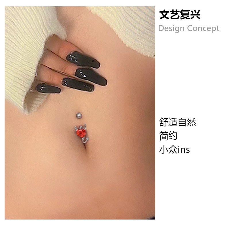 16G labret stud size and finish detail