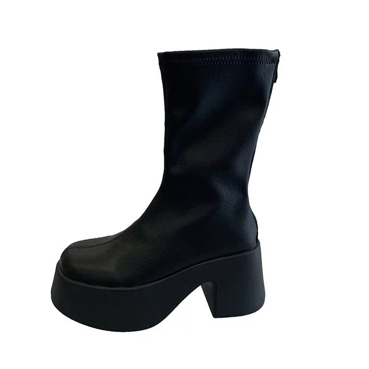 Low demi‑season boots (Martens) fitted ankle, platform chunky sole, black, sizes 35–40