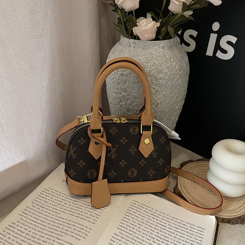 Retro Presbyopic Shell Bag Handbag 2025 Autumn and Winter Fashion New Shoulder Bag Crossbody European and American Export Cross-Border Retro Presbyopic Shell Bag Handbag 2025 Autumn and Winter Fashion New Shoulder Bag Crossbody European and American Export Cross-Border