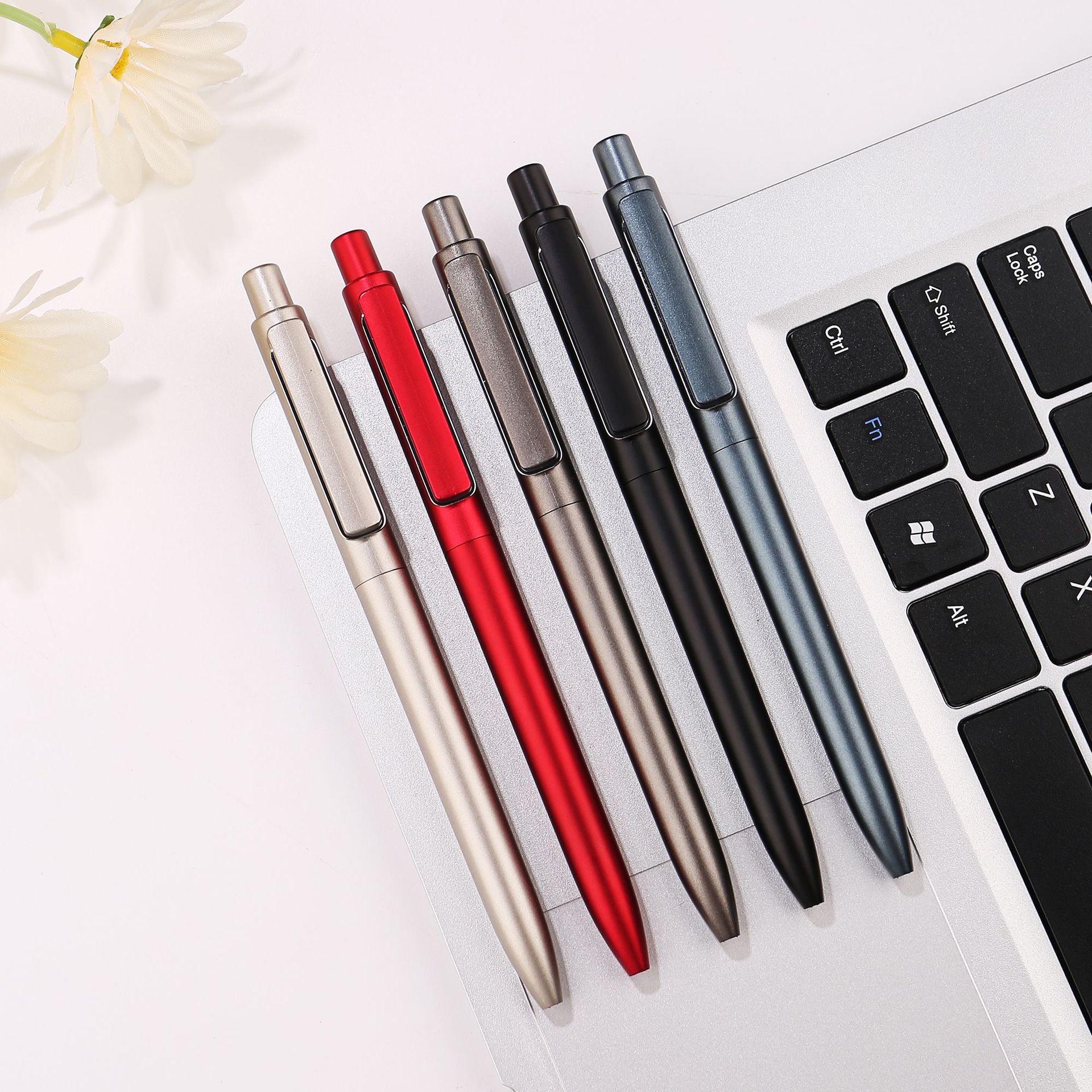 무거운 느낌의 젤펜, 연속 잉크 비즈니스 카본 블랙 서명 펜 회사 선물 광고 펜 로고 인쇄 가능