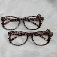 Hello kitty, ретро очки, модная фотосессия персонажа, реквизит