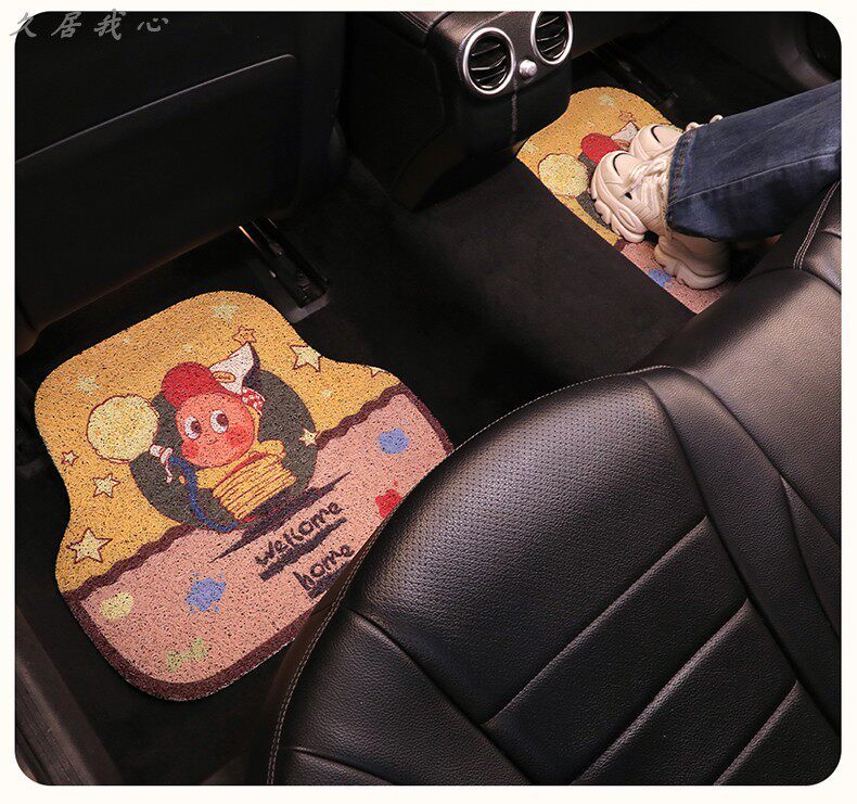 Car floor mat for the driver's and rear seats, cute one-piece anti-dirt silk loop carpet-style mat for car interior