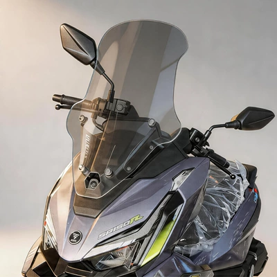 SR150R, with an elevated transparent windscreen — Motorcycle front windshield