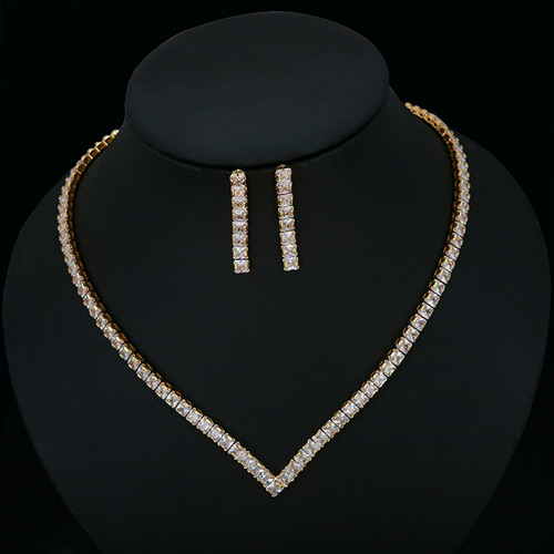 Women's Earrings and Necklace Set with Diamond Accents: European and American Style, Simple and Elegant, Slimming, Versatile Diamond-Embedded Lockchain Necklace