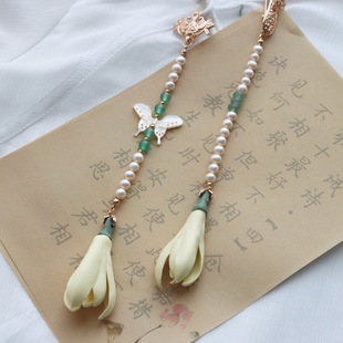 Retro Cheongsam Pressed Placket Freshwater Pearl Ceramic Magnolia Flower Pendant Ruyi Pendant Original Design Corsage Accessories