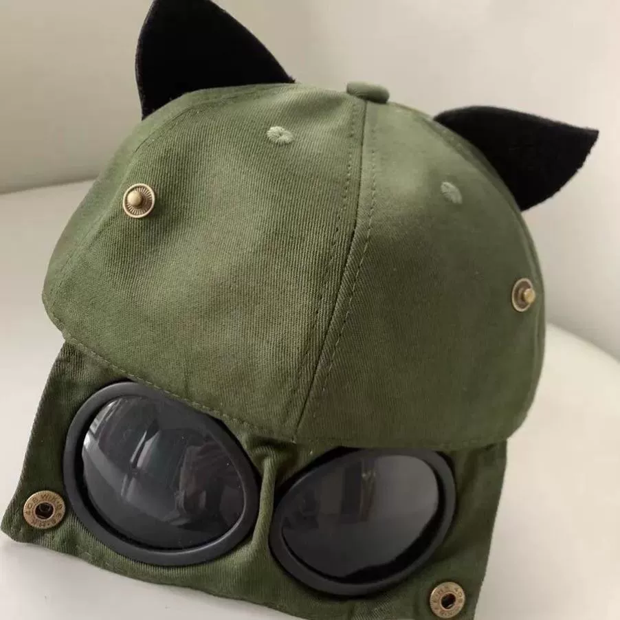 Autumn hat, baseball cap, universal sunglasses for beloved