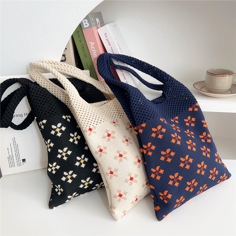Flower Pattern All Seasons Season Women's Medium Knit Flower Basic Classic Style Square Open Shoulder Bag