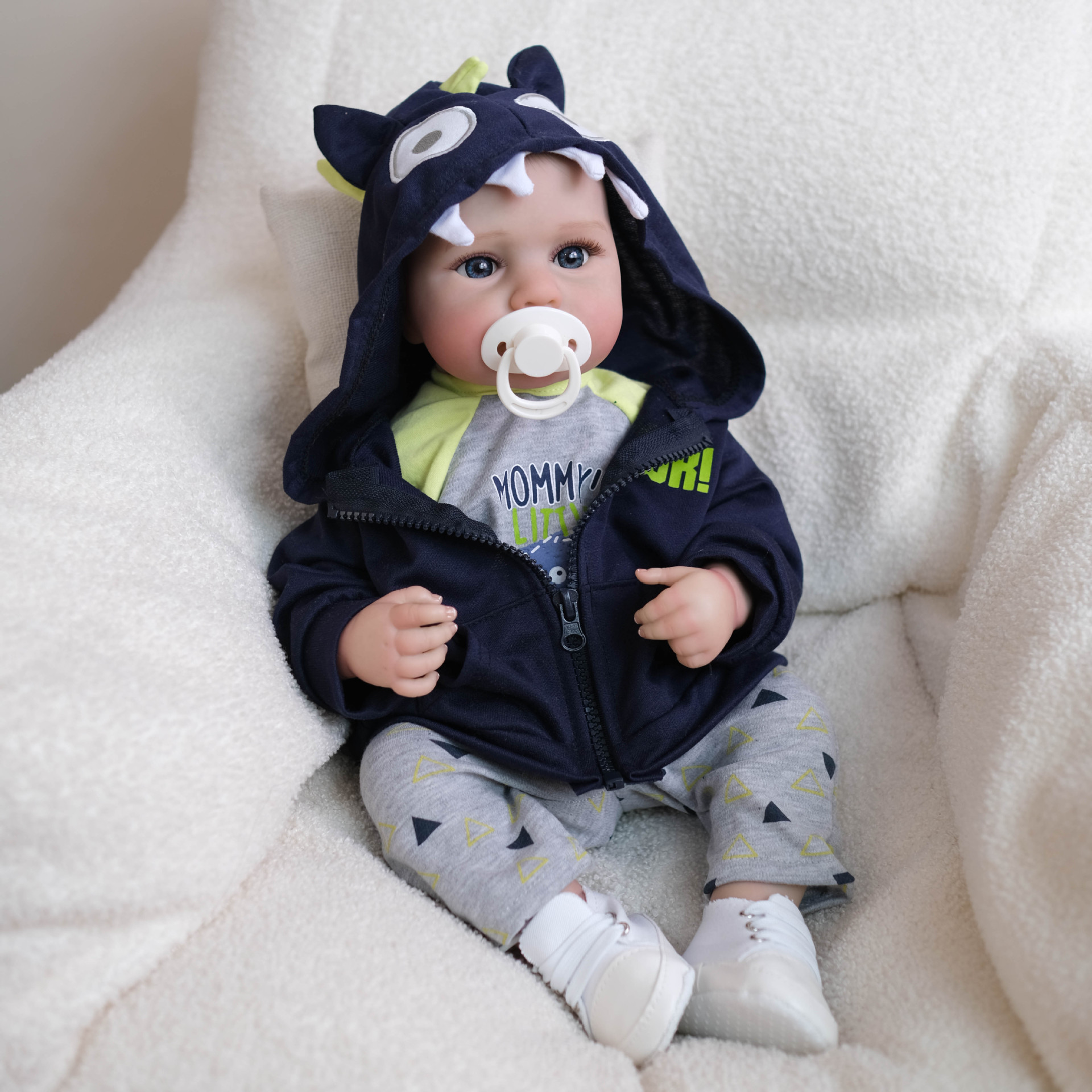 19 pulgadas camiseta monstruosa LouLou muñeca de simulación realista bebé regalo de vacaciones para niños