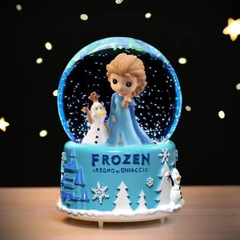 艾莎の王女の水晶のボールのオルゴールの回転のオルゴールの置物の女の子の誕生日の女の子の子供の親友のサプライチェーン