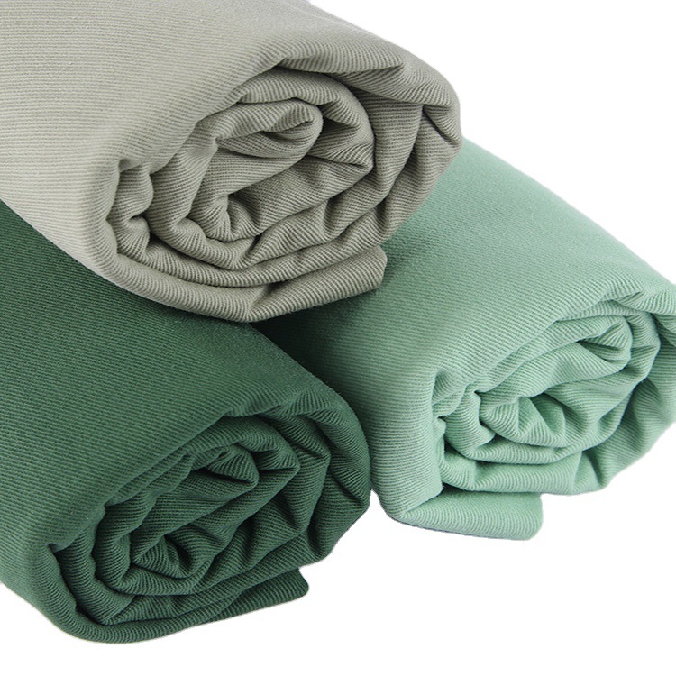 Fábrica directa 100% algodón tejido teñido tela de camisa de hombre trenzada