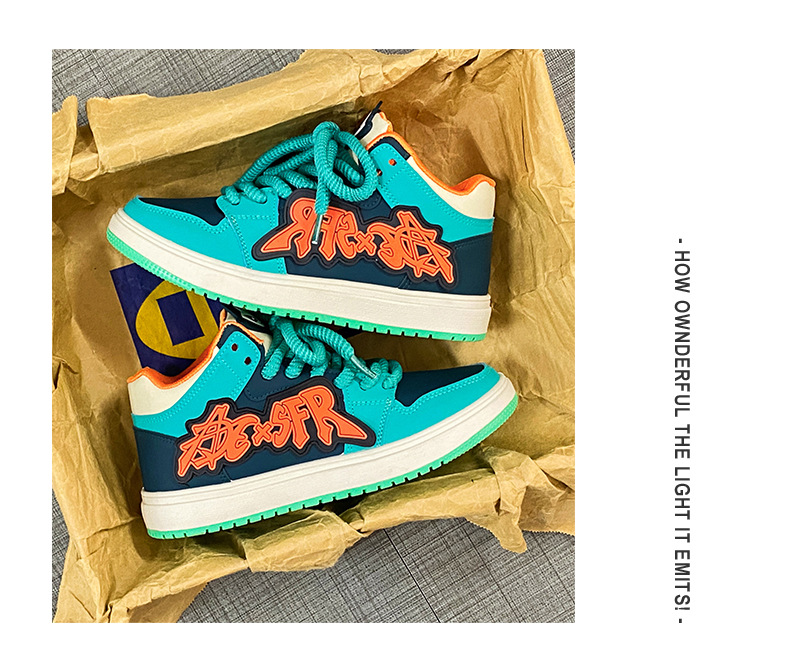 新益美 板鞋男新款小恶魔潮鞋运动时尚休闲高级板鞋