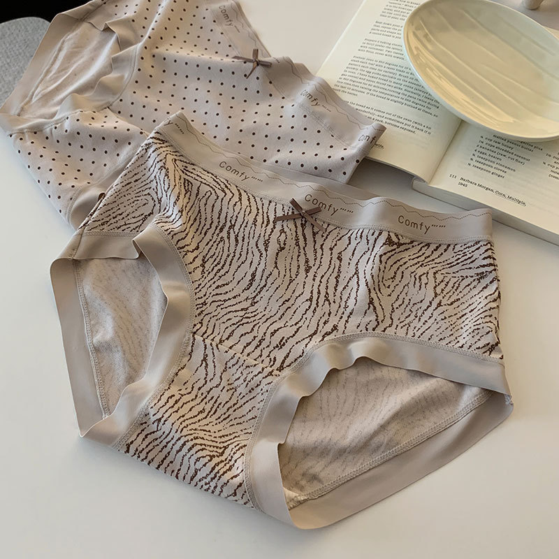 Leopard Print Girl Underwear Women's New Seamless Pure Cotton Crotch Women's Mid-Waist Sexy Comfortable Sexy Cute Underwear Women