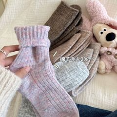 秋冬保暖襪子女綿羊毛中筒襪加厚加絨保暖日系毛絨冬天長堆堆襪