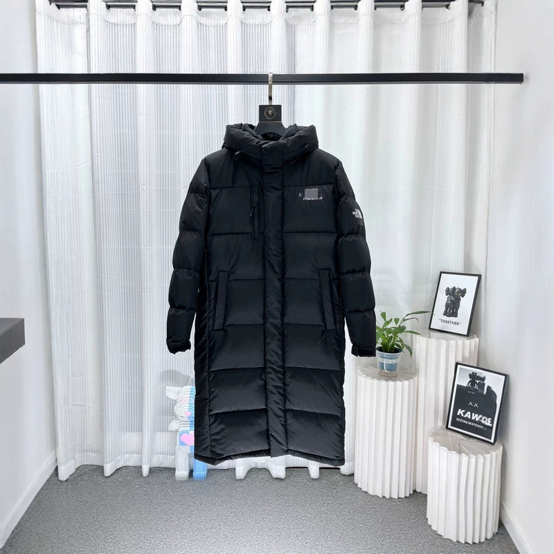 High-end version of The North Face, the same style as Shen Min'er's, a long, warm, hooded down jacket for men and women