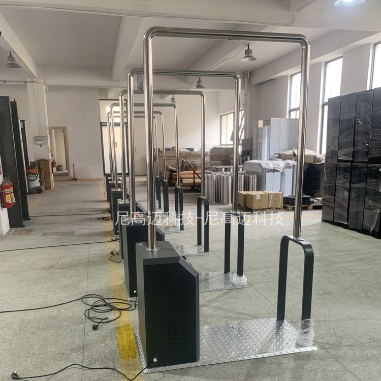 工厂现货直供感应式消毒通道门红外测温自动雾化消杀复工防疫设备