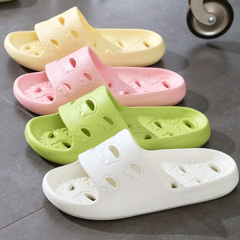 New Frog Slippers for Men and Women Summer Hollow Drainage Bathroom Bath Home Slippers Non-slip Breathable Sandals New Frog Slippers for Men and Women Summer Hollow Drainage Bathroom Bath Home Slippers Non-slip Breathable Sandals