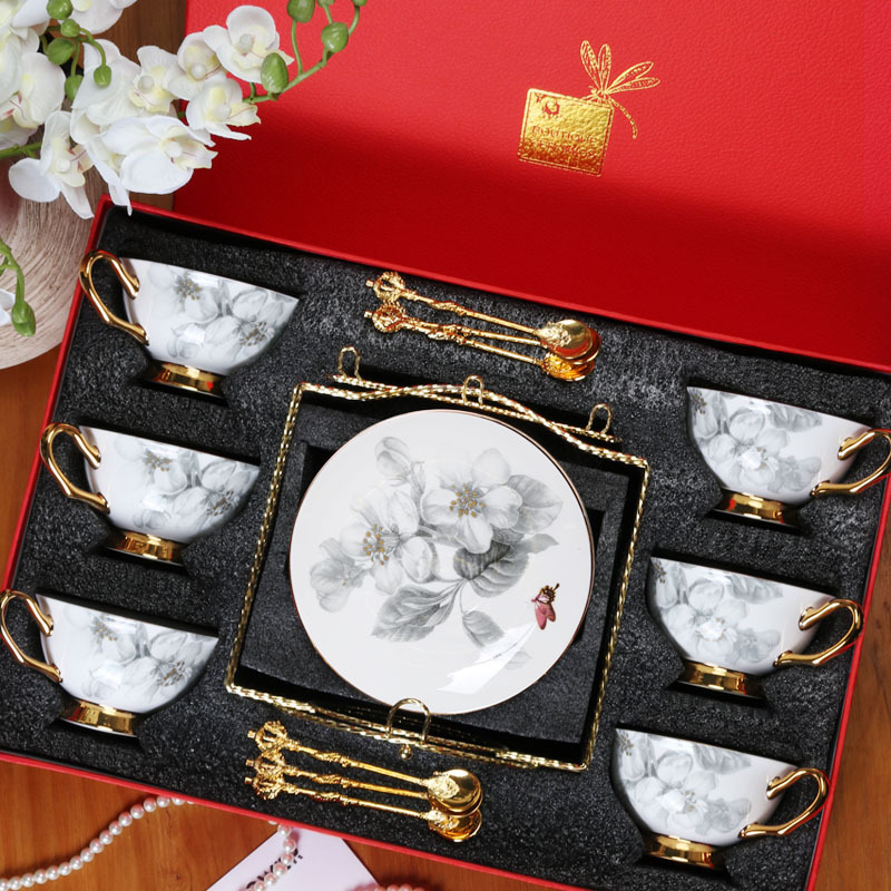 Nórdico ins simple Hueso fresco China taza de café y platillo traje lujo luz tarde juego té novias regalo