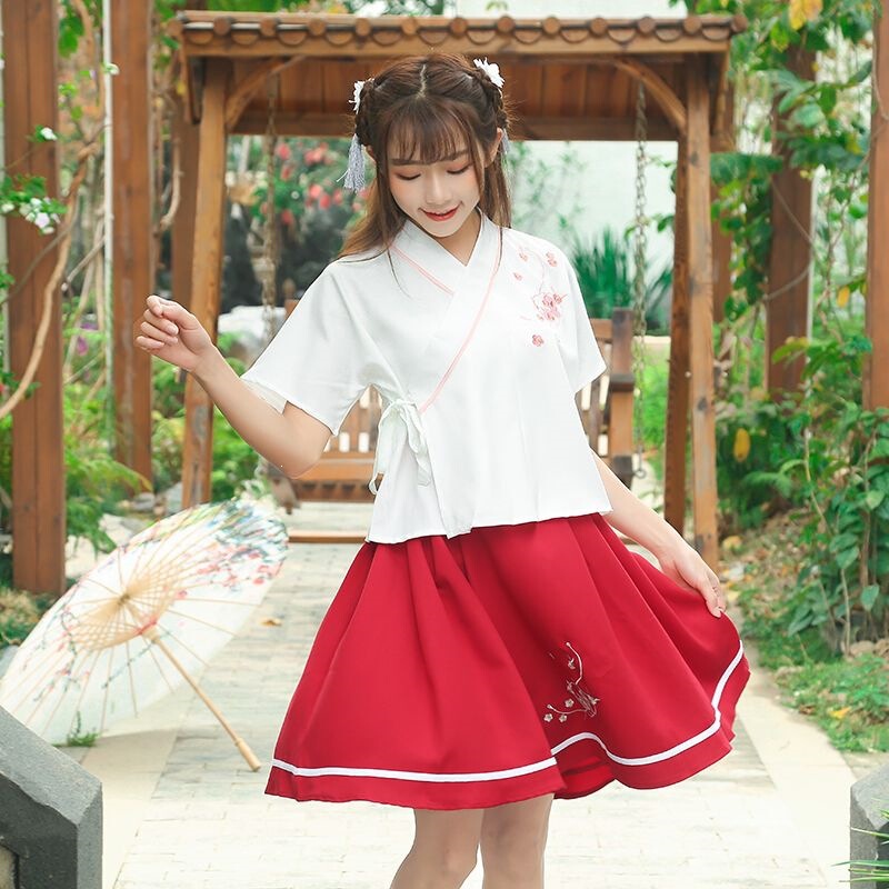 New Traditional Chinese Clothing Hanfu with Improved Traditional Cross-Collar Design, Ethnic Embroidery, Short-Sleeve Style for Women, Everyday Wear with Han Elements, Retro, Fresh, and Elegant