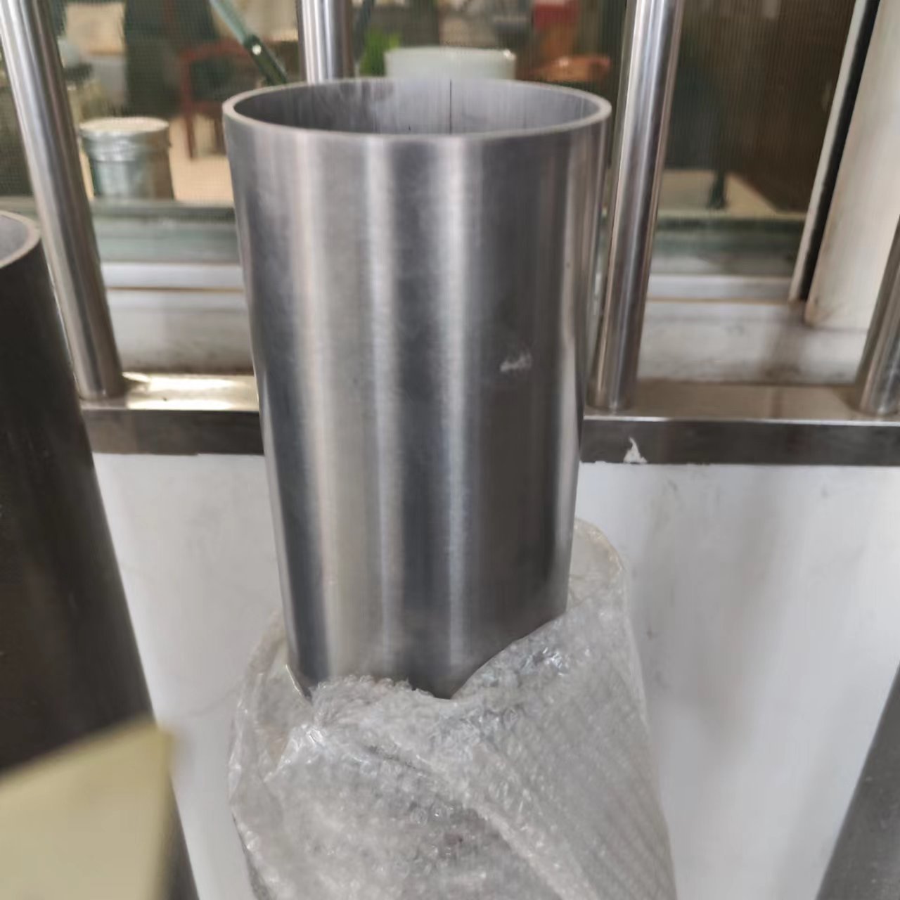 轩驰铝管 规格全 库存多 方形铝管 圆形铝管 买铝管找轩驰 省心