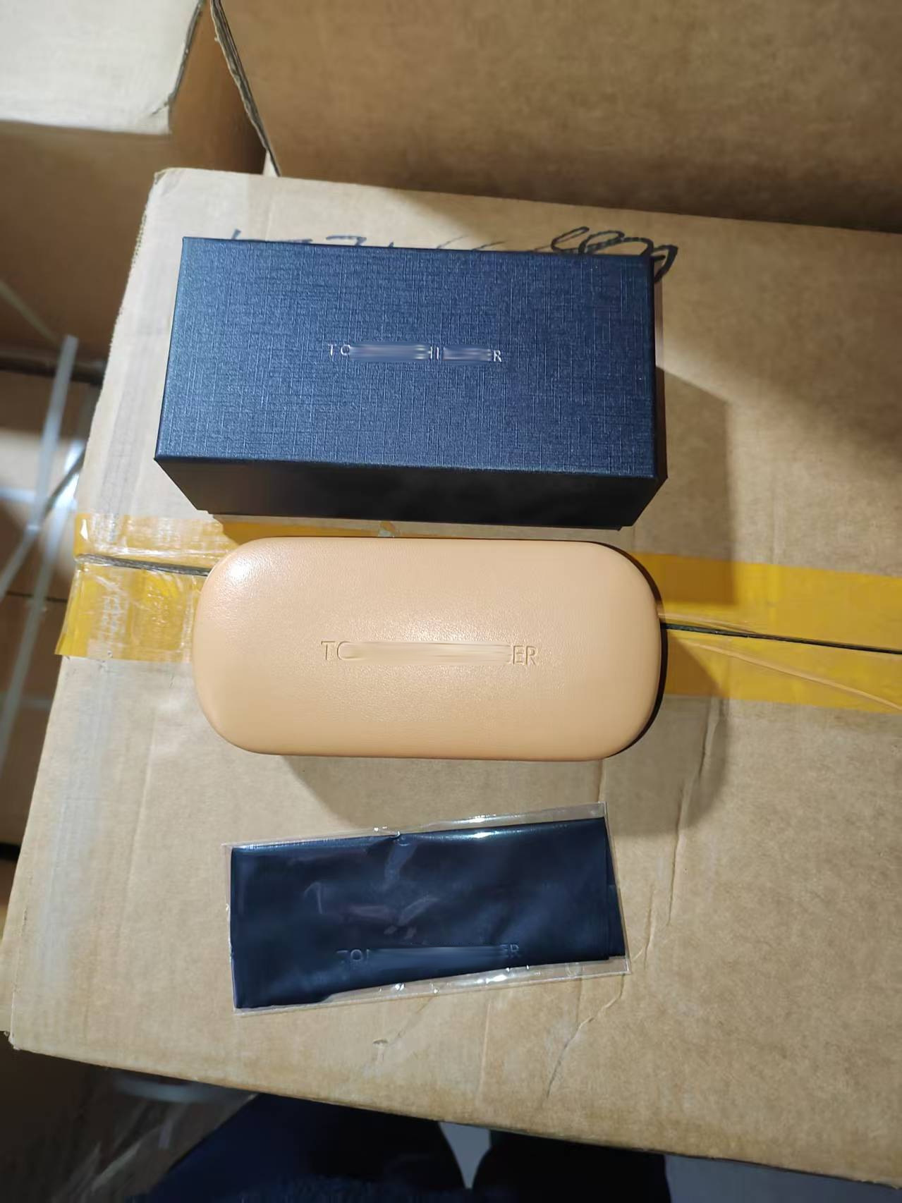 Mayorista de marca de alta calidad Xiaoxiang caja de gafas de sol conjunto completo de moda caja de embalaje de gafas de sol alta calidad