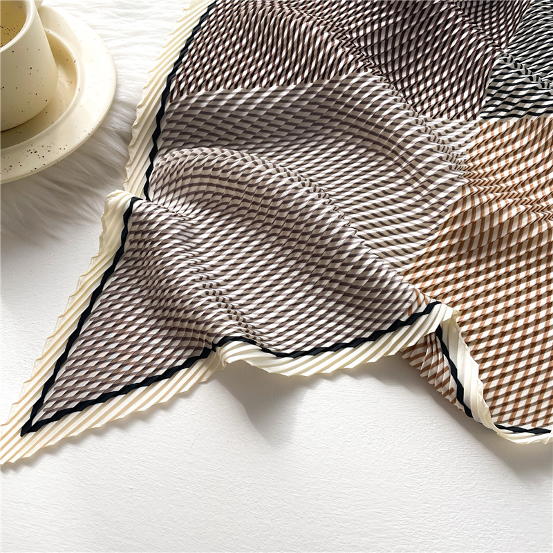 Elegantesch Gerafft Quadratuch Mat Faarwegem Dréck_voghion.com