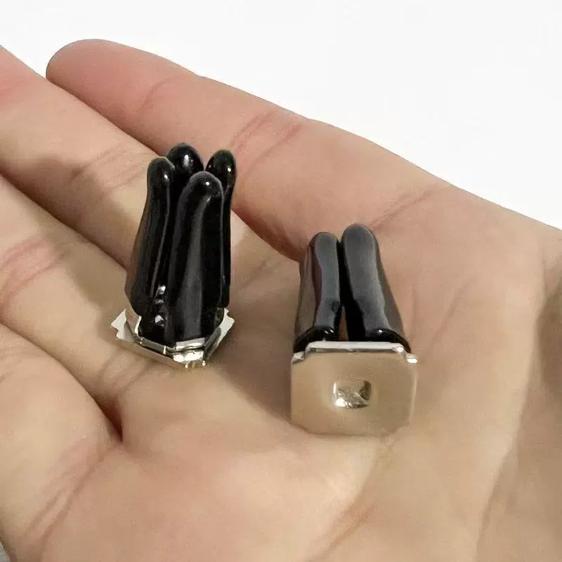 车载出风口香水夹汽车空调风口夹出风口夹子香水夹四爪夹子