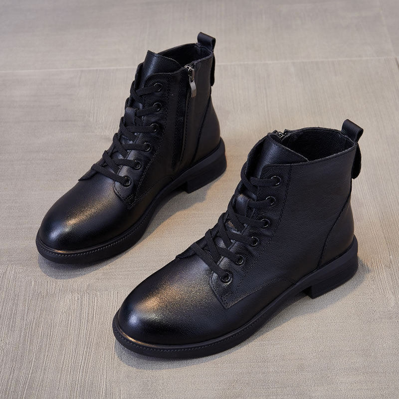 Women's Leather Martin Boots for Autumn and Winter, 2026 Versatile Flat-Soled Large-Size Thick-Heeled Short Boots, Thickened and Warm
