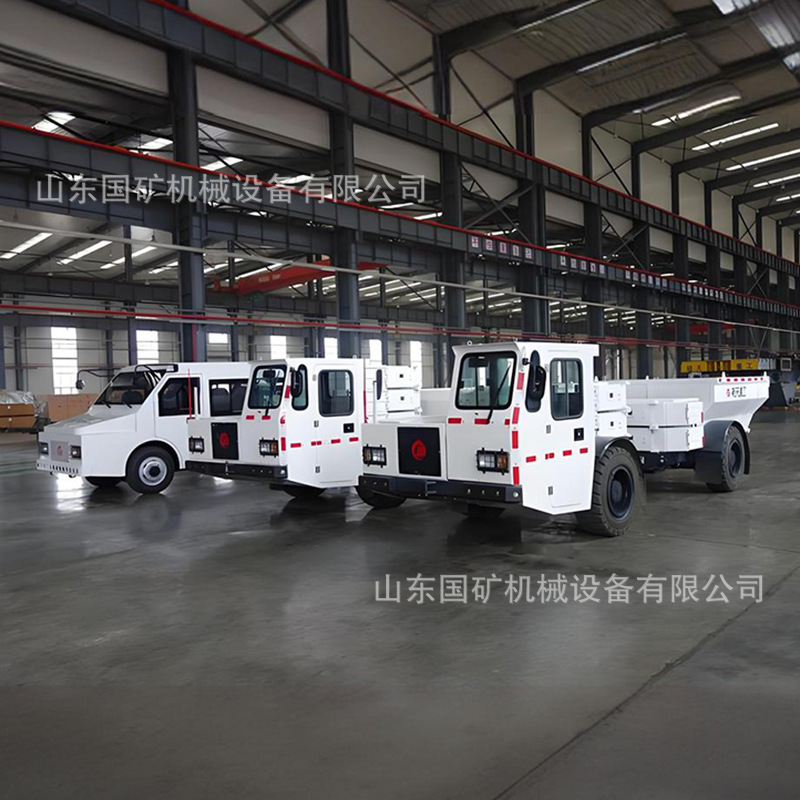 Sincerely sell coal mine transportation diesel engine trackless rubber wheel car WC19R two-way driving along the tank car running smoothly Sincerely sell coal mine transportation diesel engine trackless rubber wheel car WC19R two-way driving along the tank car running smoothly