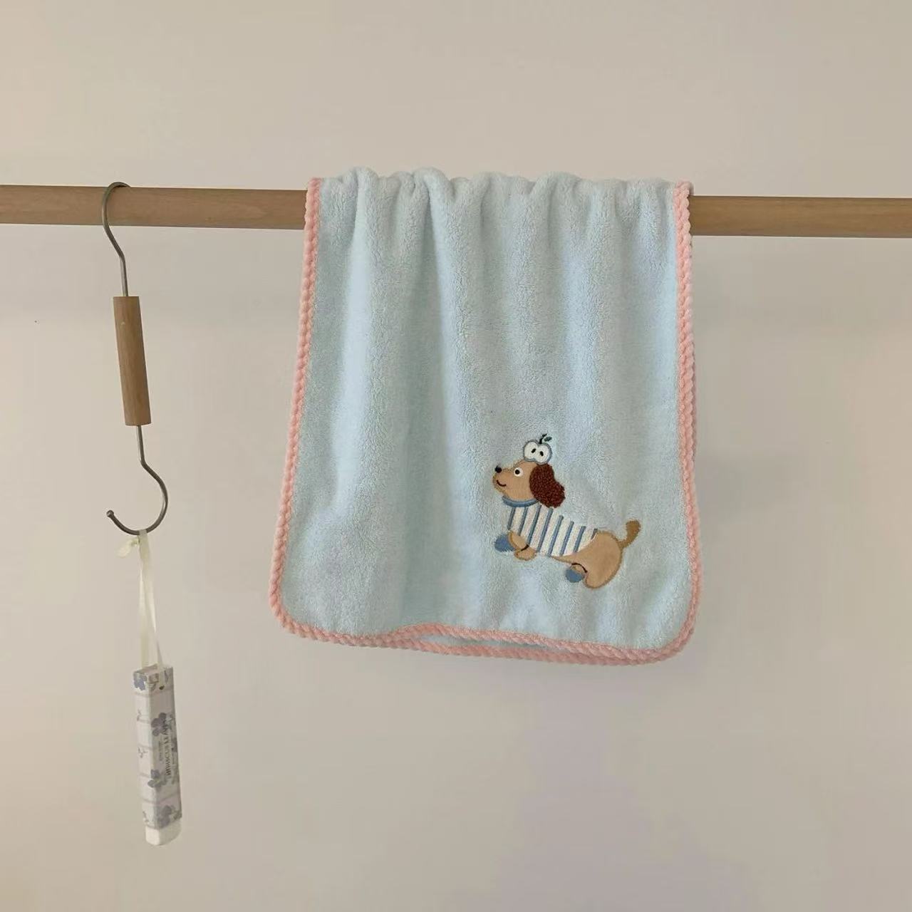 Toallas de baño de cuatro piezas, toallas de baño de absorción rápida, toallas de lavado en seco, sombrero de cabello seco doméstico, dormitorio