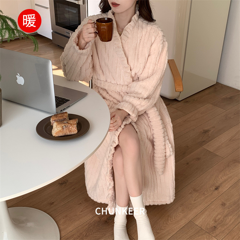 Sweet Lace Plush Nightgown for Women, Thickened Long Nightdress for Winter, Warm and Can Be Worn Outside, Tie-Up Bathrobe, Home Wear