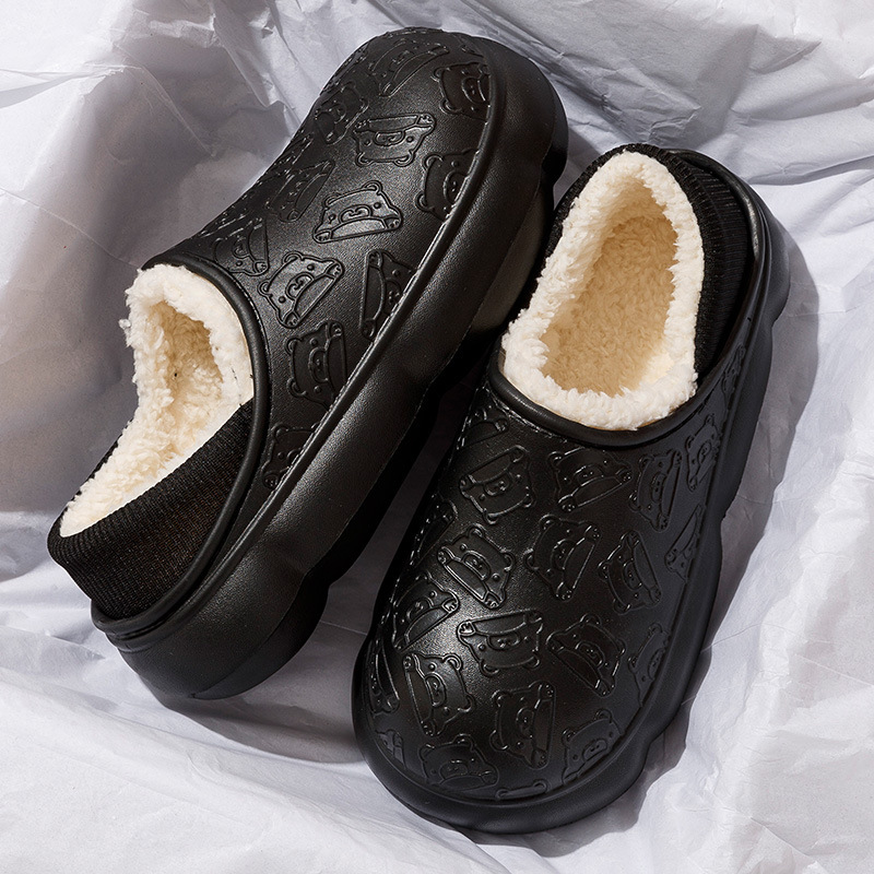 Zapatillas de algodón impermeables para mujeres invierno 2023 nuevo hogar cálido fondo grueso bolsa de confinamiento antideslizante zapatos de tacón de algodón para mujeres