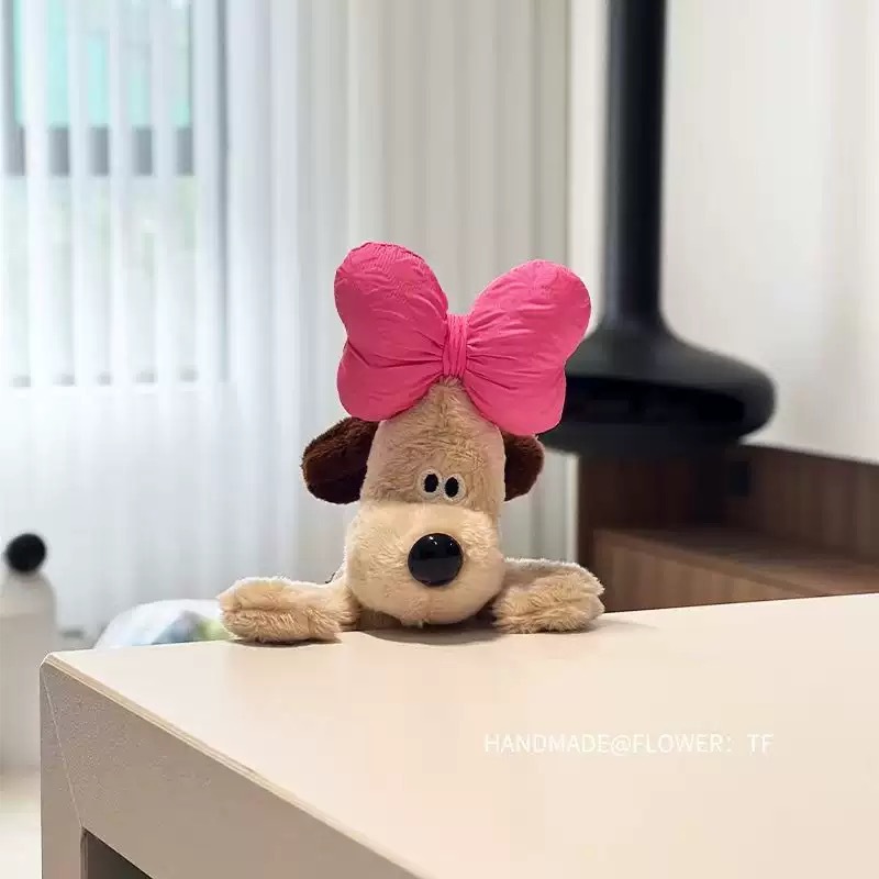 Car Screen Ornaments, Cute Internet Celebrity Dog ​​Car Display Plush Doll Ornaments, Male and Female Dolls