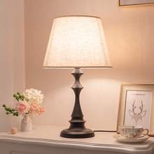 台燈卧室床頭燈簡約現代溫馨浪漫創意節能小夜燈可調光喂奶護眼燈