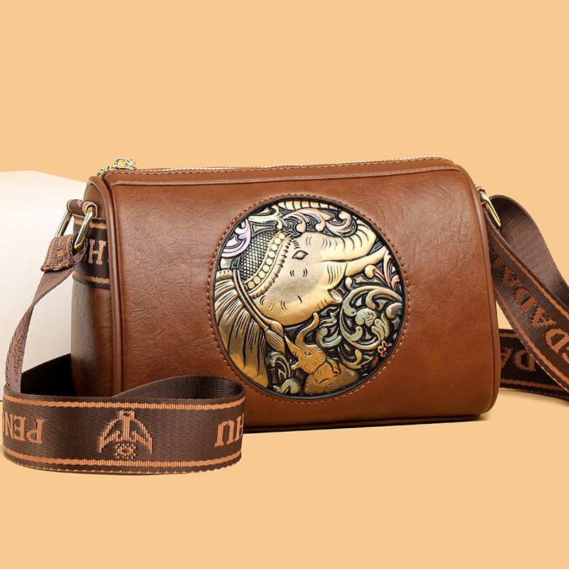 Bolso de almohada de estilo étnico retro bolso de hombro para mujer 2024 nuevo bolso de mensajero con correa de hombro ancha de cuero suave simple de gran capacidad