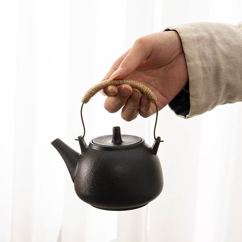 Чайная плита из грубой глиняной антикварной печи для приготовления чайника