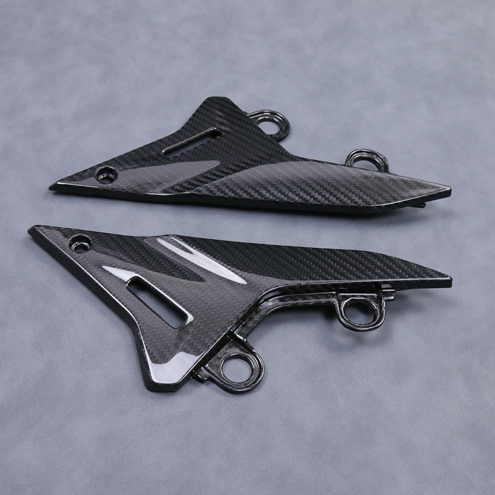 Suitable for CFMOTO spring wind 800NK sharp + modified carbon fiber shell accessories one-piece lower decorative plate cover