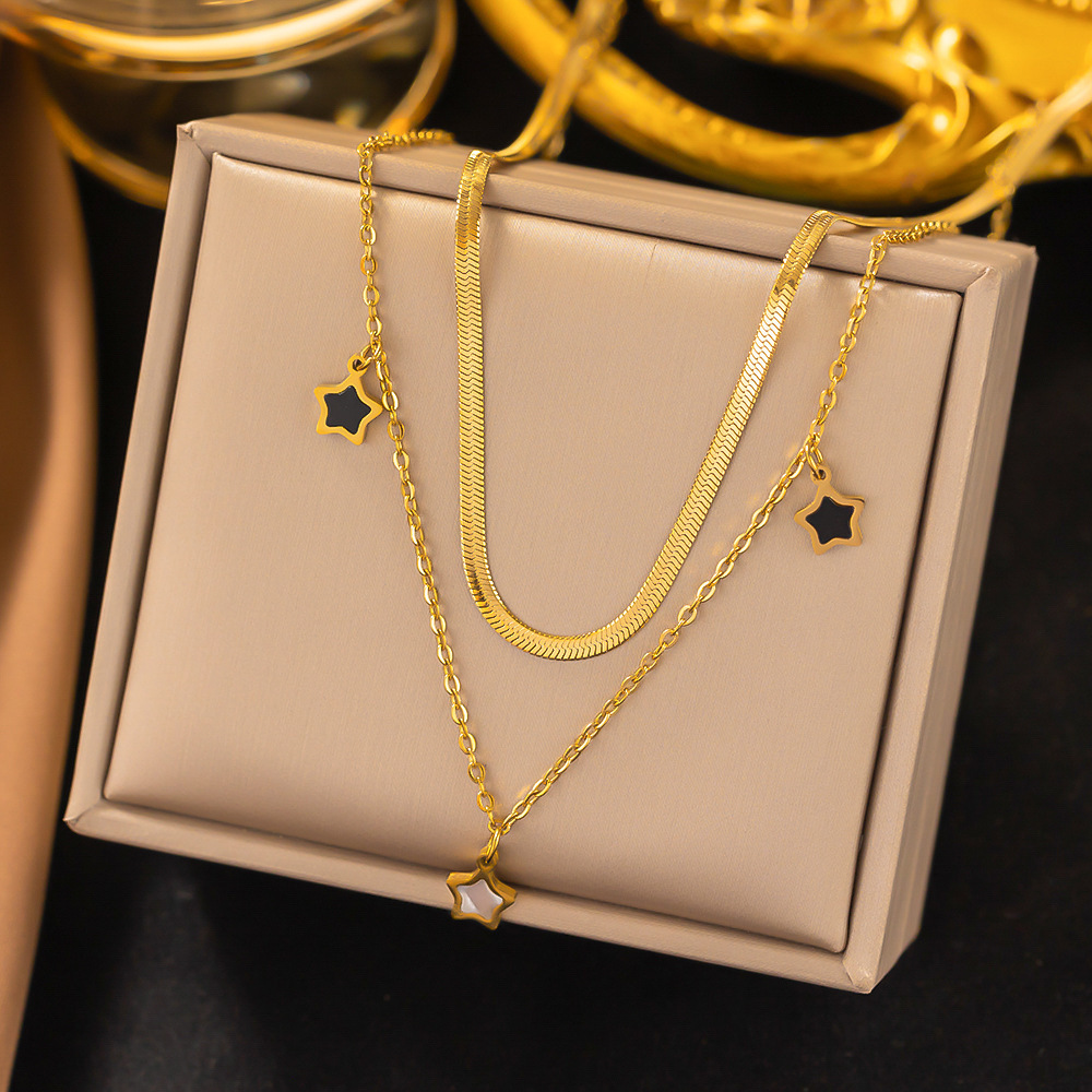 26【h298】five-pointed star necklace gold