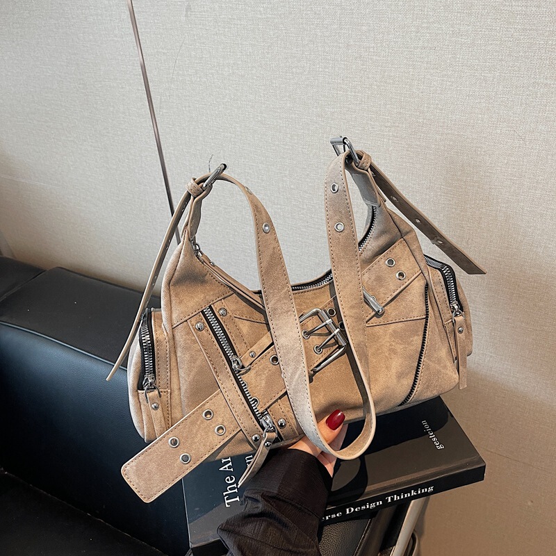 New Pu Motorcycle Bag for Women, Fashionable Retro Rivet Tote Bag, Sweet and Cool Style, Large Capacity Underarm Shoulder Bag New Pu Motorcycle Bag for Women, Fashionable Retro Rivet Tote Bag, Sweet and Cool Style, Large Capacity Underarm Shoulder Bag