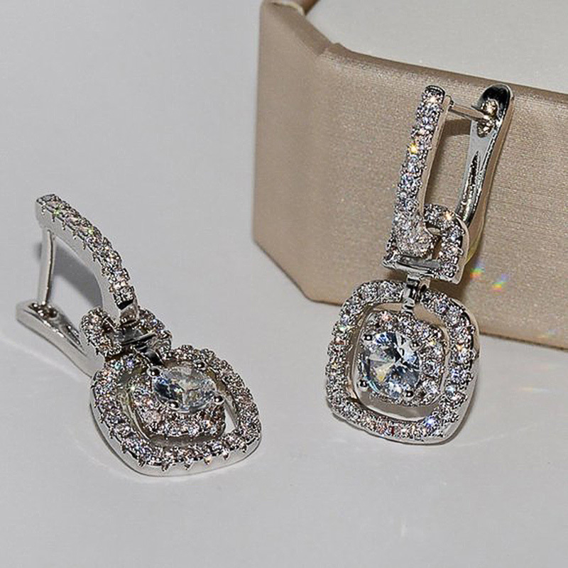 Dames De Mode Brillant Zircon Boucles D'oreilles Cuivre Or Blanc Plaqué En Gros display picture 4