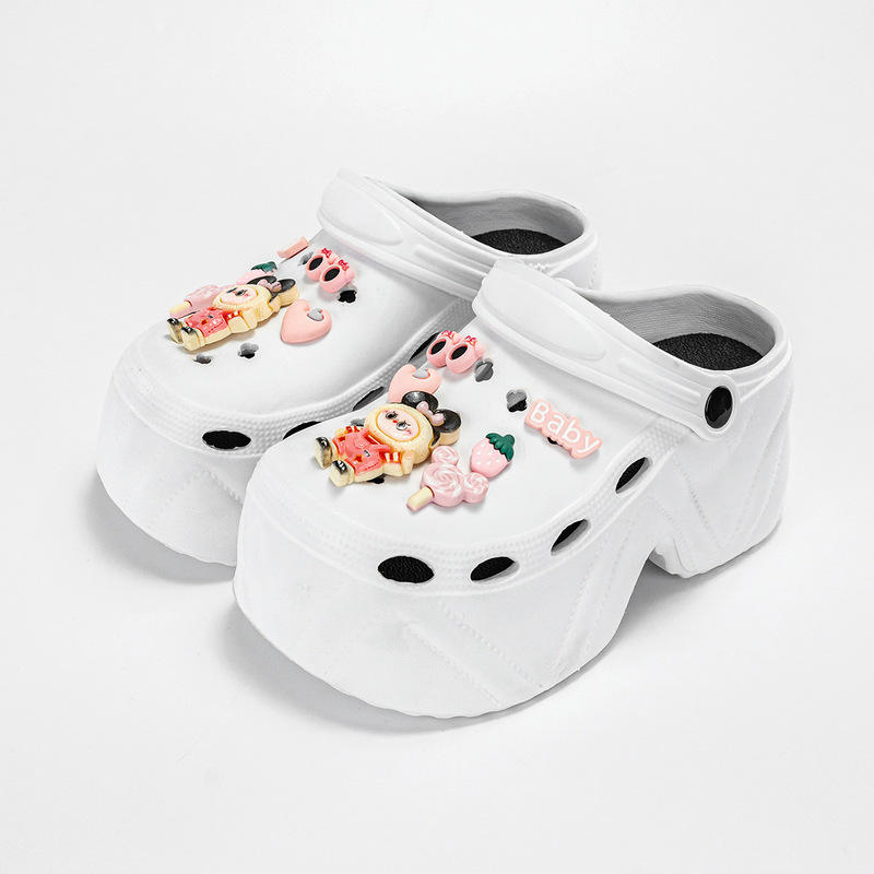 New Cartoon Mickey Rab Cloth Hole Shoes Women's Outer Wear Parent-child Fashion All-match Soft Bottom Non-slip Baotou Sandals New Cartoon Mickey Rab Cloth Hole Shoes Women's Outer Wear Parent-child Fashion All-match Soft Bottom Non-slip Baotou Sandals