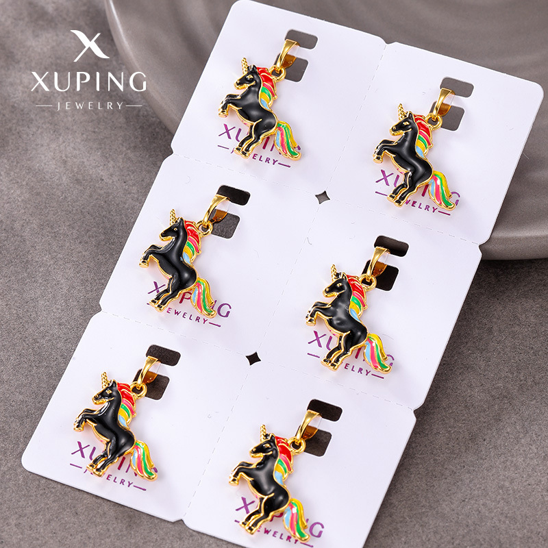 Xuping joyería esmalte de aleación europea y americana colgante de unicornio de dibujos animados lindos colgante de animales coloridos