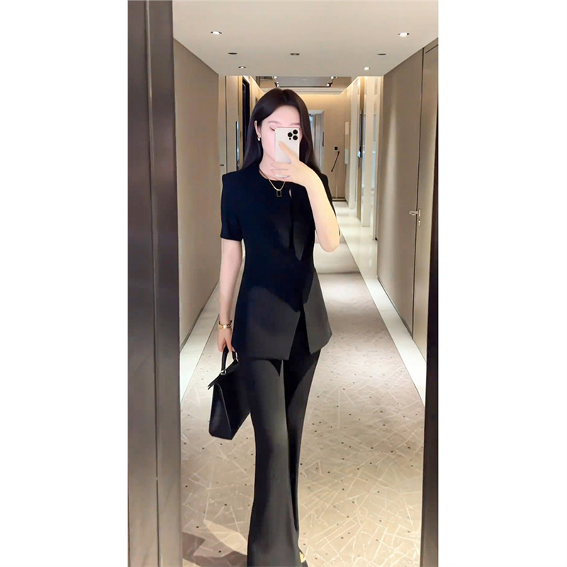 Elegant fashionable small black T-shirt
